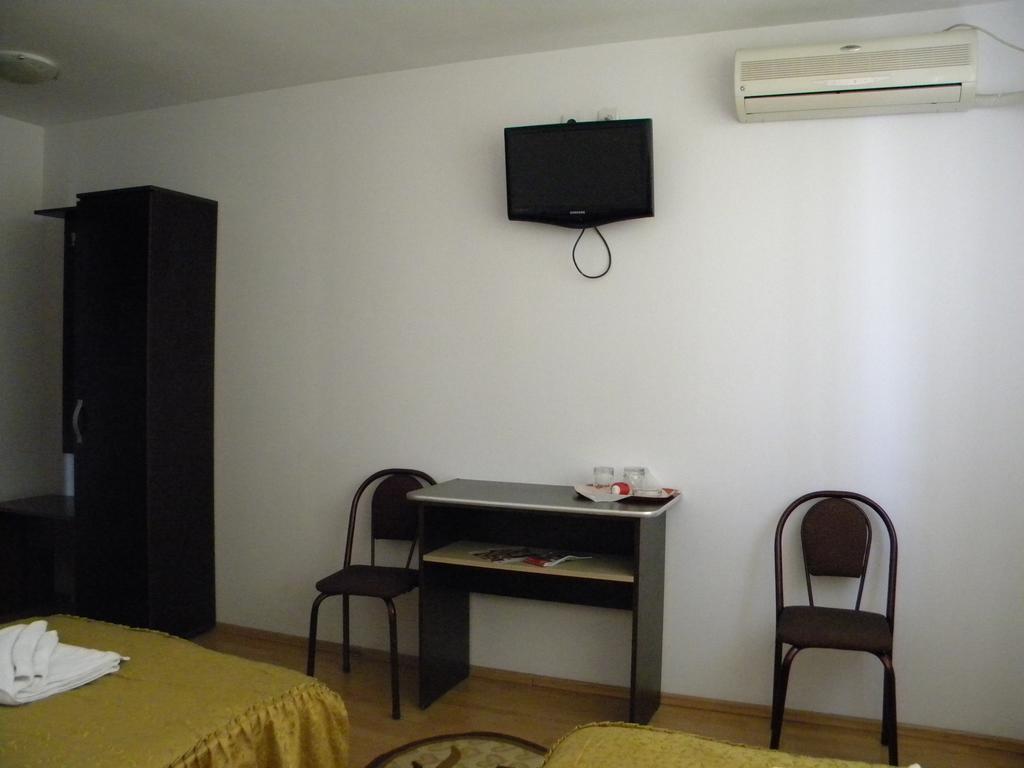 Hotel River Târgu Jiu الغرفة الصورة