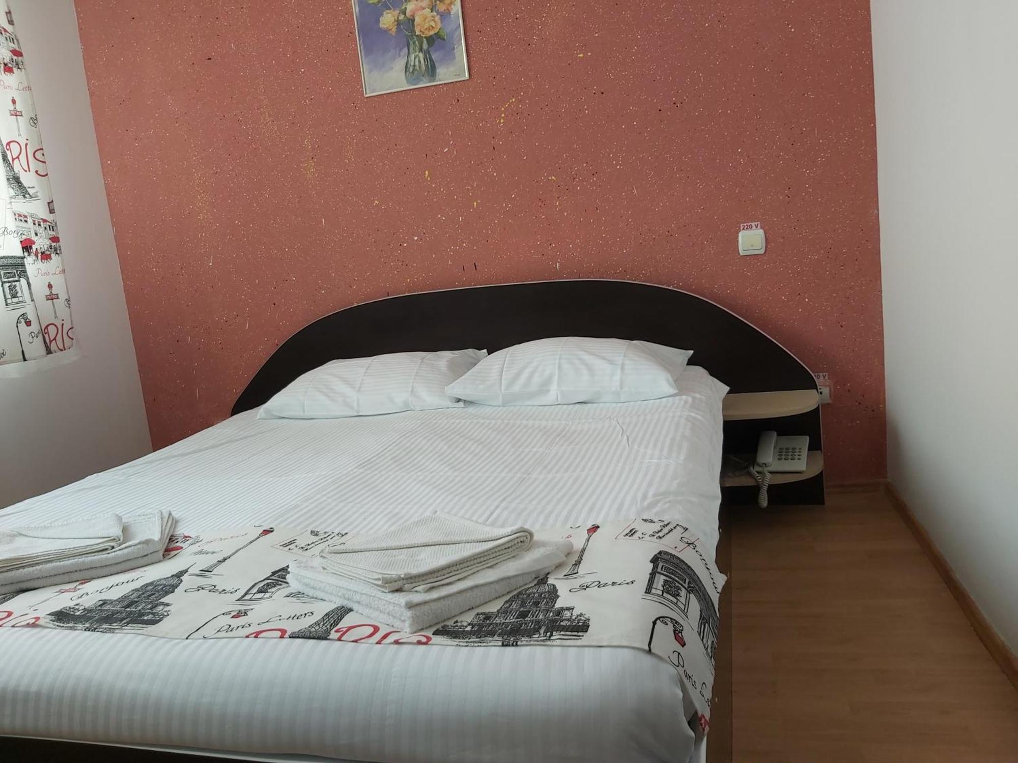 Hotel River Târgu Jiu الغرفة الصورة